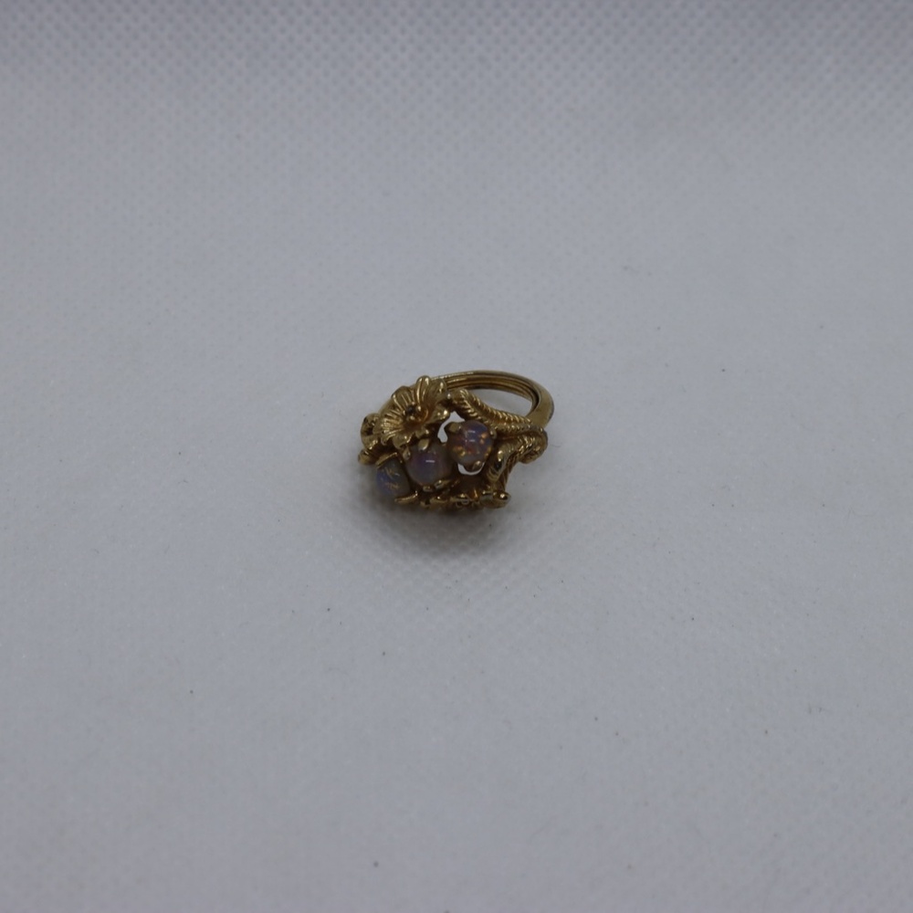 Women's or Girls - Vinatage Gold Tone and Faux Opal Ring